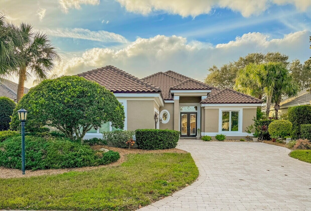 "Luxurious 3-Bedroom Bradenton Retreat with Granite Elegance & Guest Suite - - "Luxurious 3-Bedroom Bradenton Retreat with Granite Elegance & Guest Suite -