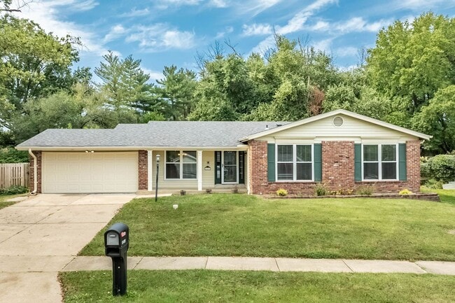Building Photo - 15451 Duxbury Way