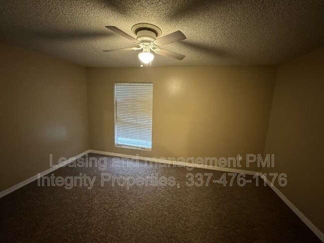 Building Photo - 44 Phlox Dr