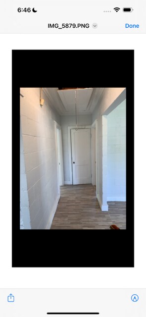 Pasillo - 983 E Person Ave