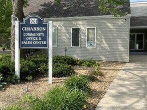 Building Photo - 492 Cimarron