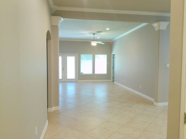 Building Photo - 4750 Grand Junction Drive