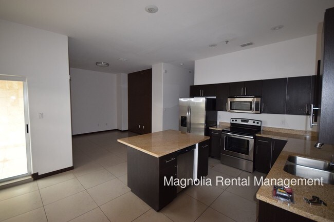 Foto del edificio - 4217 Colbath Ave