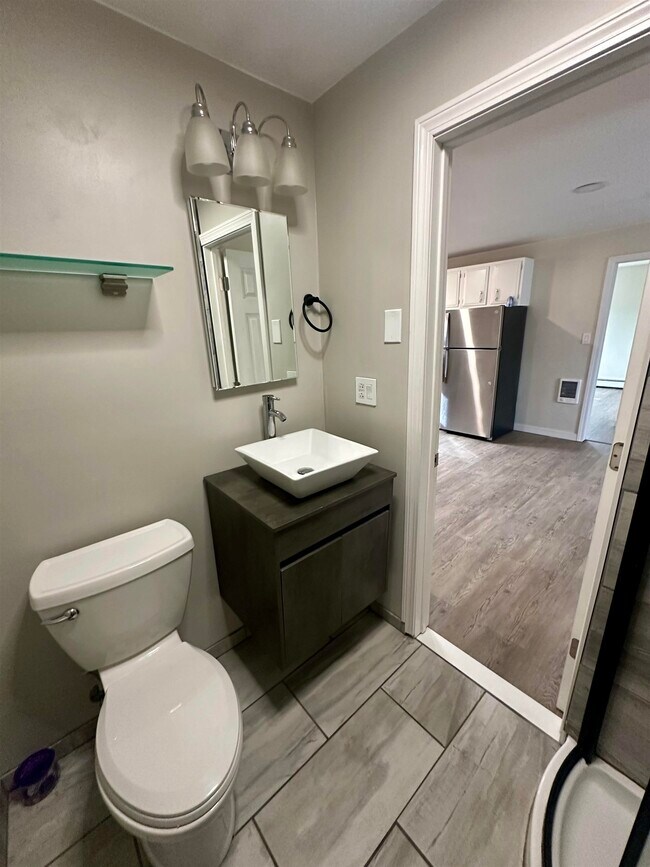 Foto del edificio - 4 Monroe Dr