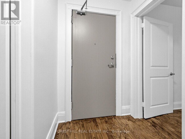 Photo du bâtiment - 312 Lonsdale Rd