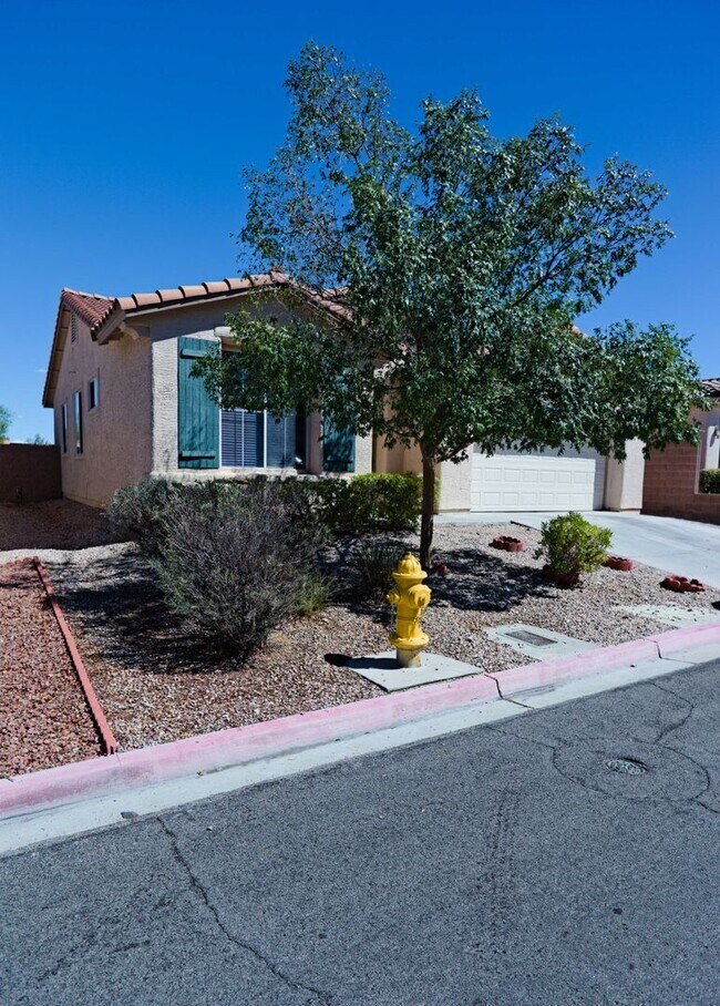 Building Photo - Beautiful One-story house in Summerlin