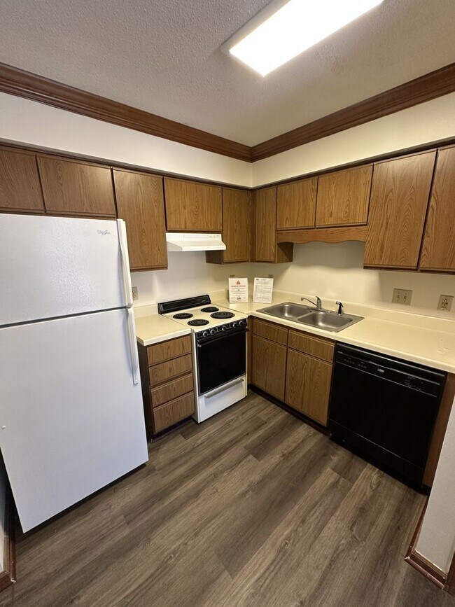 Building Photo - 1 Bedroom 1 Bathroom Condo!