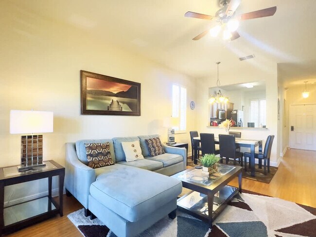 Foto del edificio - 3306 Calabria Ave