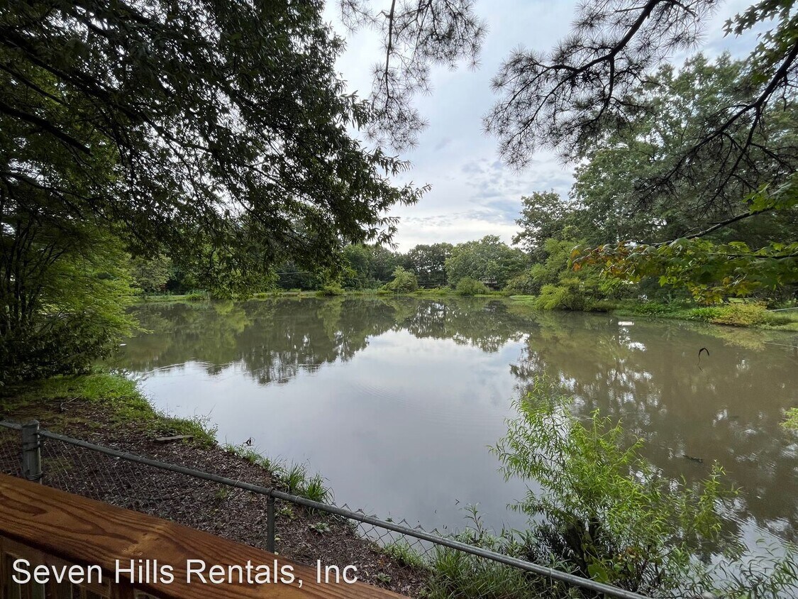 4 br, 2 bath House 6 Lakepark Drive House for Rent in Rome, GA