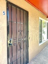 Building Photo - 3273 Lynde St