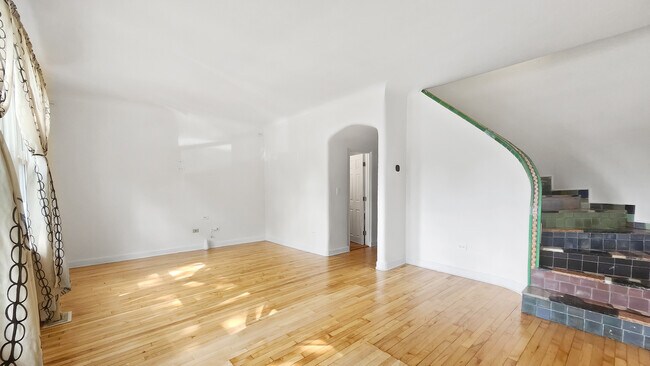 Foto del edificio - 4241 N Richmond St