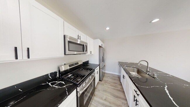 Foto del edificio - 5575 Mary Ln Dr