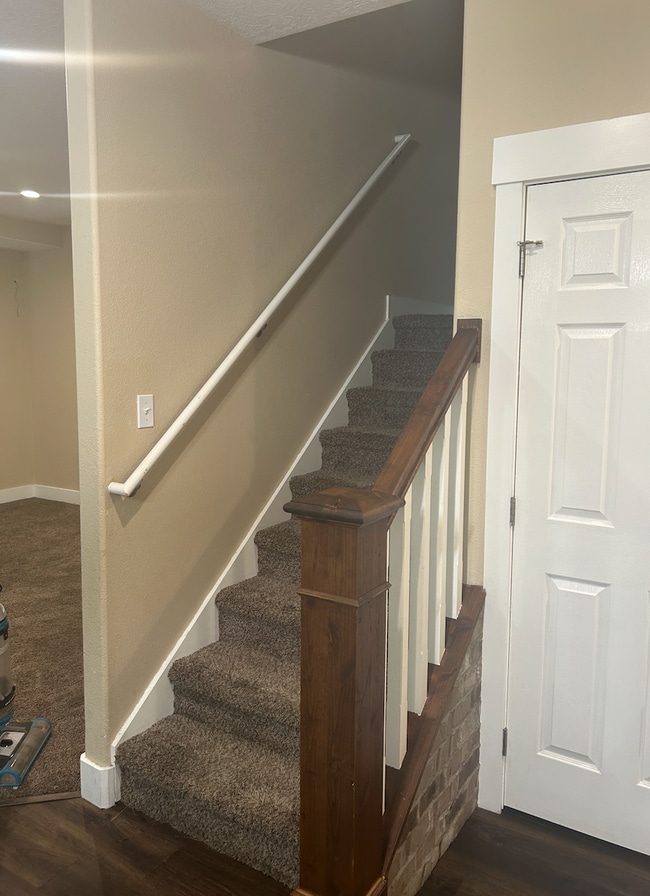 Building Photo - 1556 W 140 N