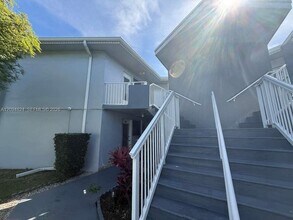 Building Photo - 1663 NE Miami Gardens Dr
