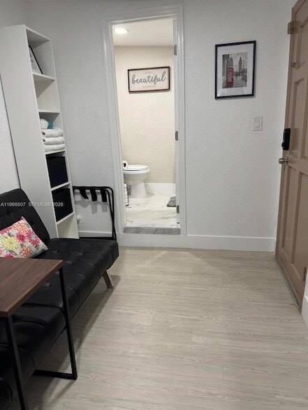 Foto del edificio - 582 E 18th St