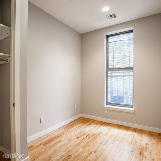 Building Photo - 310 Tompkins Ave