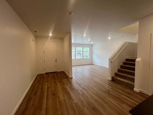 Building Photo - Brand New 3 BR / 2.5 BA Luxury Townhome in Eagle – Skyview Community