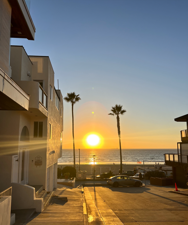 Your super-close beach access. - 4012 Ocean Dr