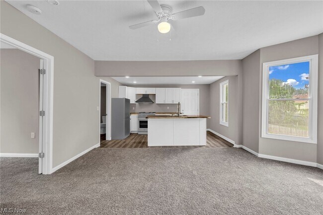 Foto del edificio - 3874 W 37th St