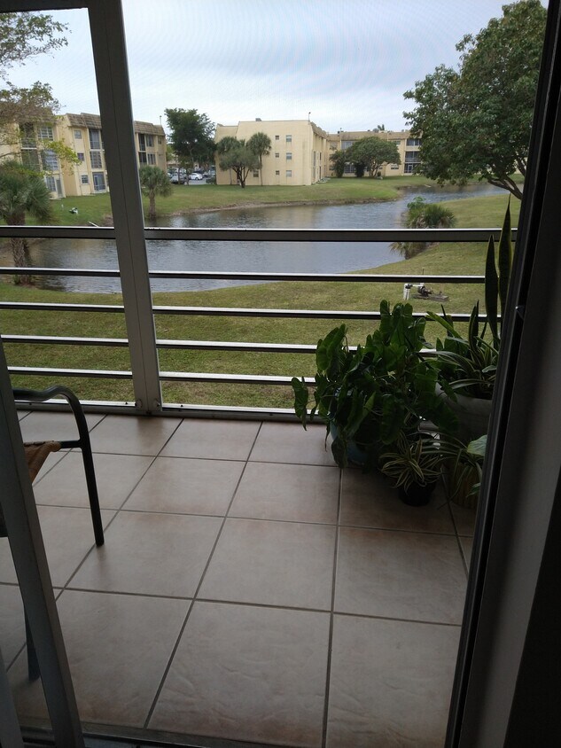 Foto principal - 8450 Sunrise Lakes Blvd