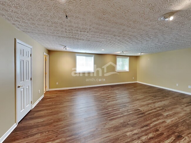 Foto del edificio - 422 Sunridge Dr