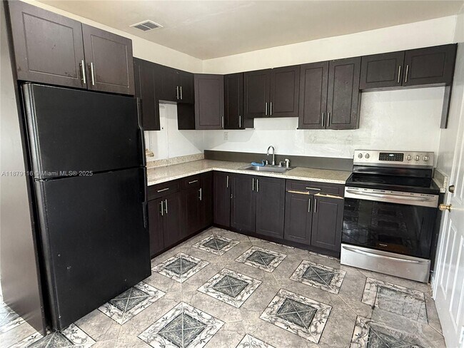 Foto del edificio - 1511 NW 45th St