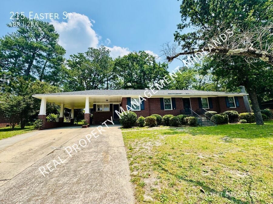 Primary Photo - 215 Easter St