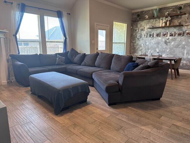 Foto del edificio - 3 Bedroom Single Family Home in Arlington