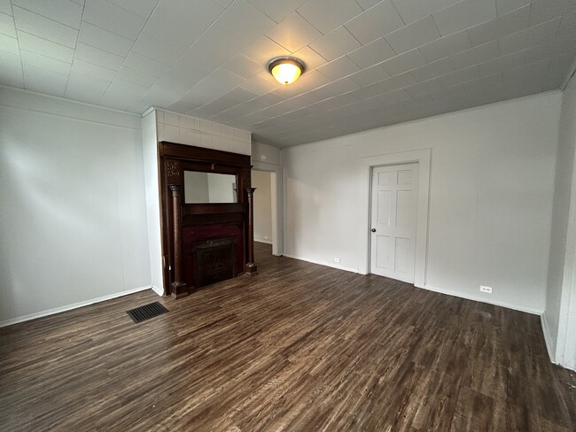 Building Photo - 511 N Jackson St