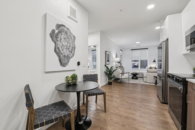 Foto del edificio - akin Tennyson