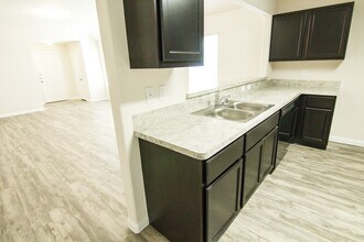 Building Photo - 841 Canton Grass Ln