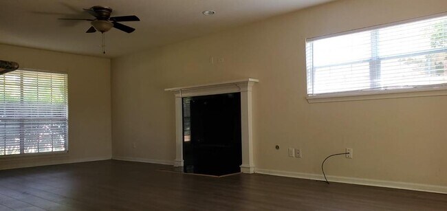 Foto del edificio - 3502 Quail Meadow Dr