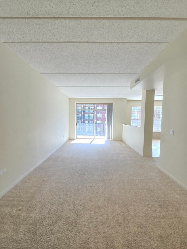 Building Photo - 656 Pearson St