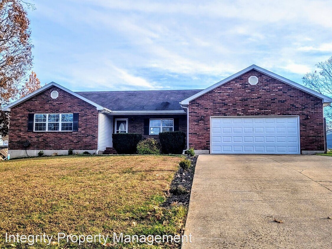 3 br, 2.5 bath House 19800 Sugar House Rental in Waynesville, MO