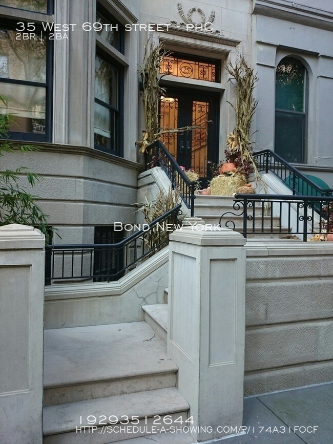 Foto del edificio - Upper West Side - 2 bed & 2 Bath Brownstone