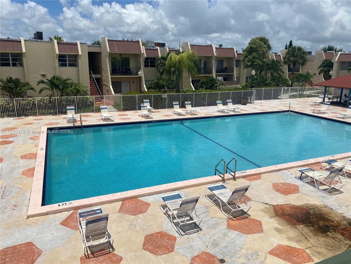 Foto principal - 13868 SW 90th Ave