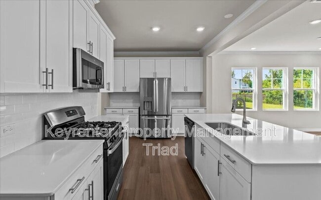Building Photo - 1288 Maple Br Cir