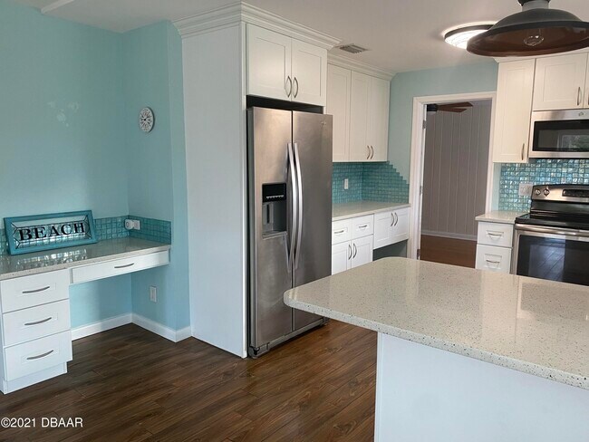 Foto del edificio - 2301 Crescent Ridge Rd