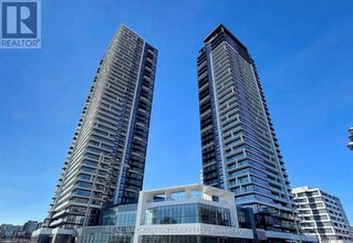 Building Photo - 18 Water Walk Dr