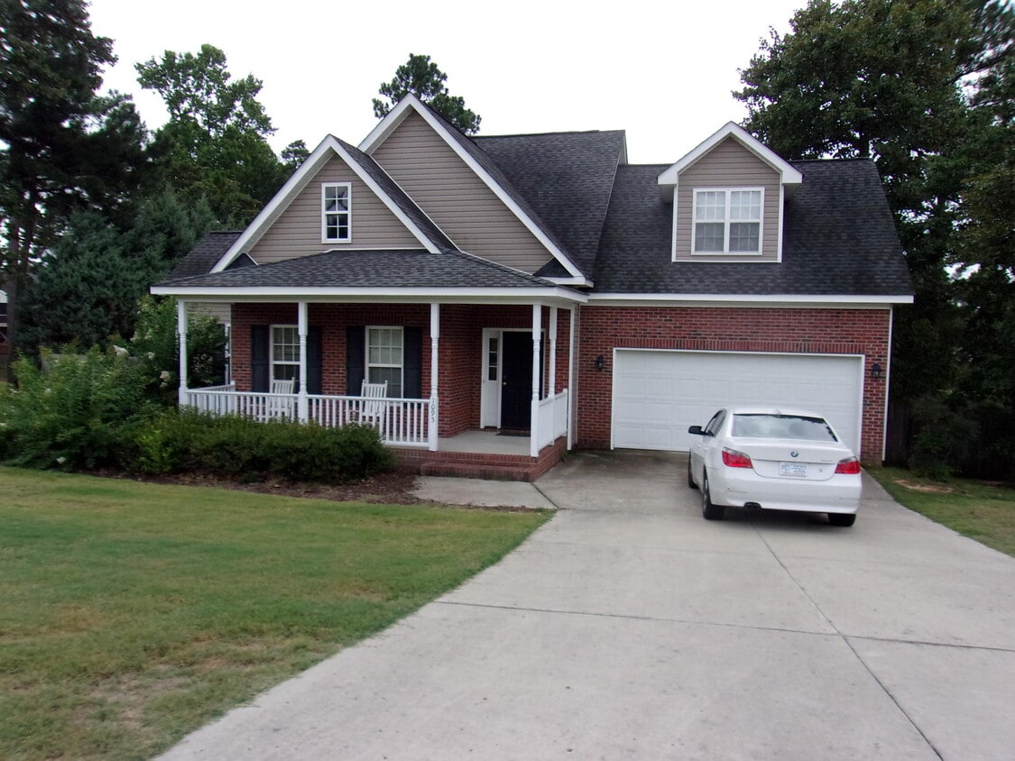 Foto principal - 1095 Magnolia Dr