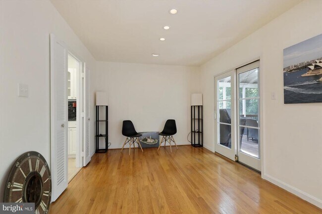 Building Photo - 1397 Canterbury Way