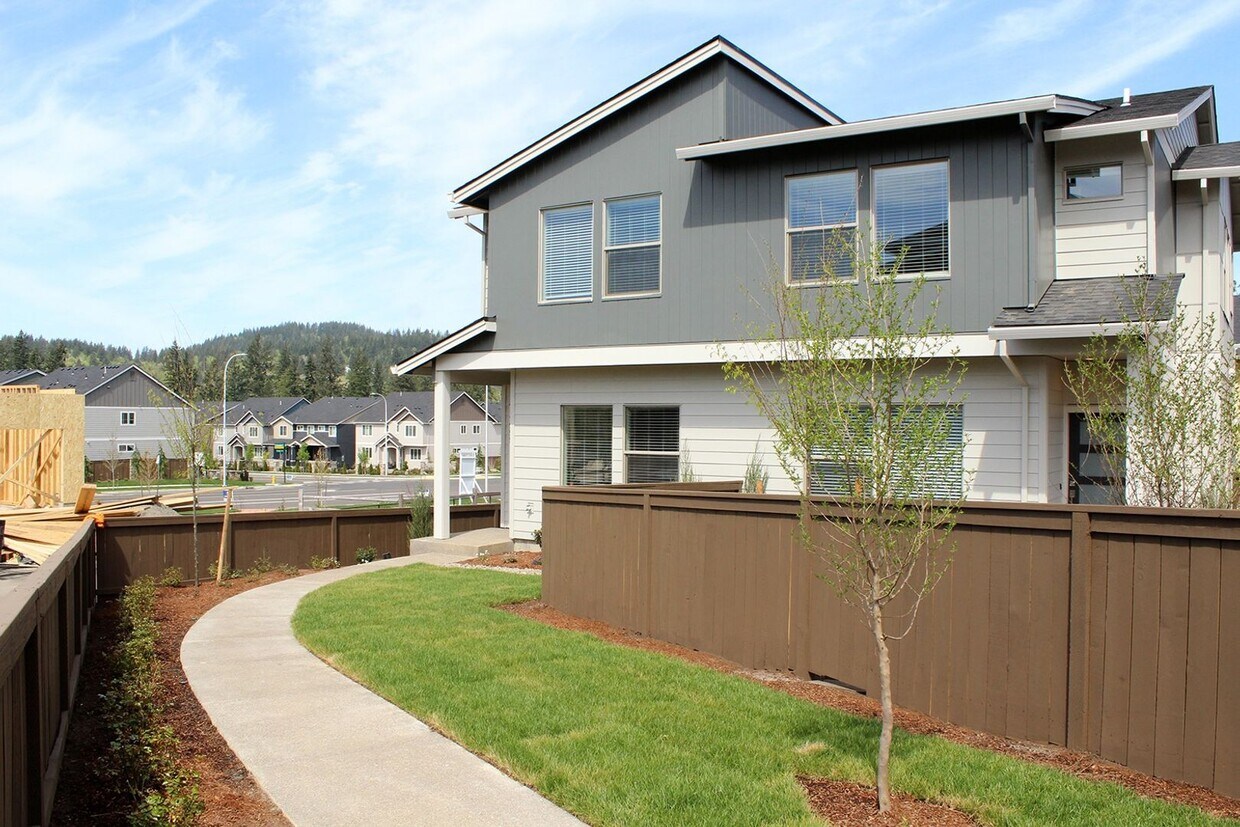 Primary Photo - Modern Construction 3 Bedroom Townhome at ...