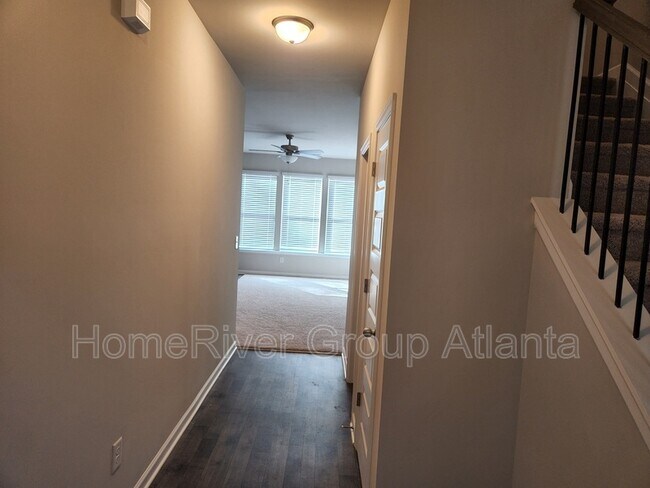 Building Photo - 761 Jackson Ct