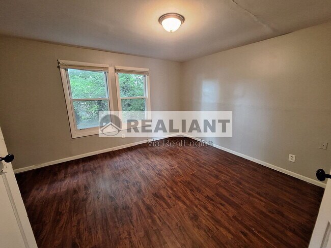 Foto del edificio - 312 E Southern Ave
