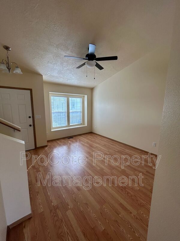 Building Photo - 3002 Anchor Pl