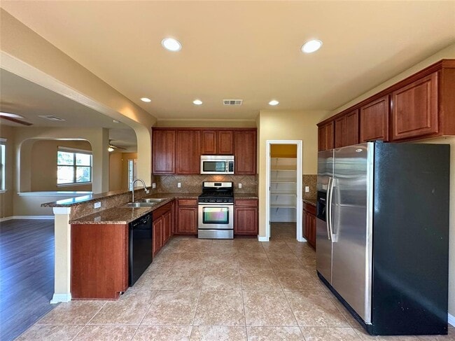 Building Photo - 321 Braylen Cove