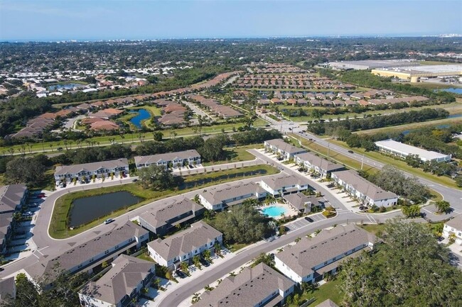 Building Photo - 8657 Palmer Park Cir