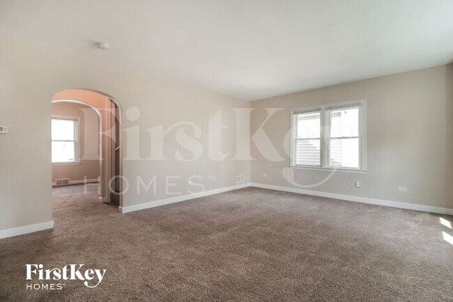 Foto del edificio - 530 River Bluff Road