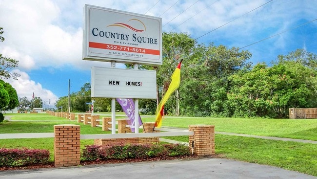 Building Photo - Country Squire
