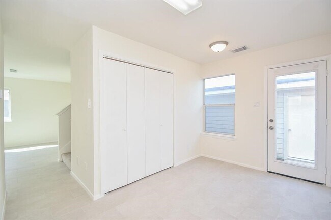 Building Photo - 20638 Patriot Park Ln